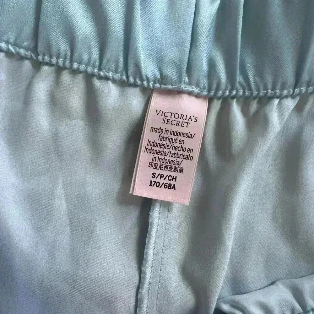 Victoria’s Secret ombré satin pajama shorts NWOT - Picture 4 of 4